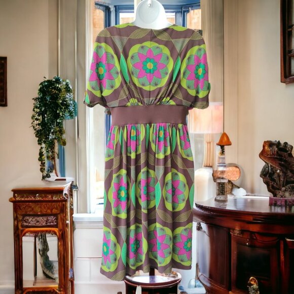 MAGGY LONDON V-Neck Dress - SZ 4 - Picture 2 of 7